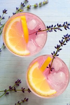 Read more about the article 4 Ways To Refresh Your Summer Drink Menu